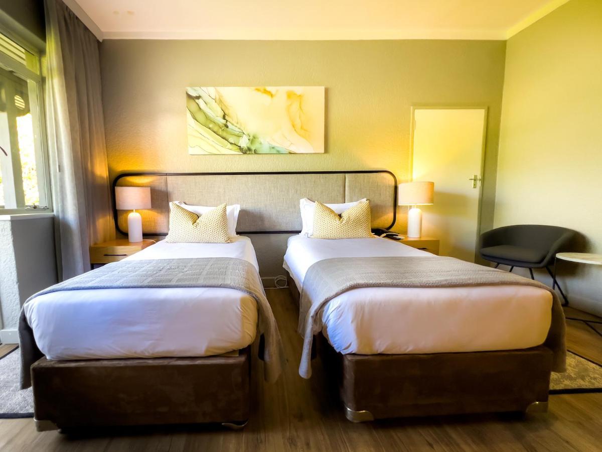 Cresta Lodge Harare Esterno foto
