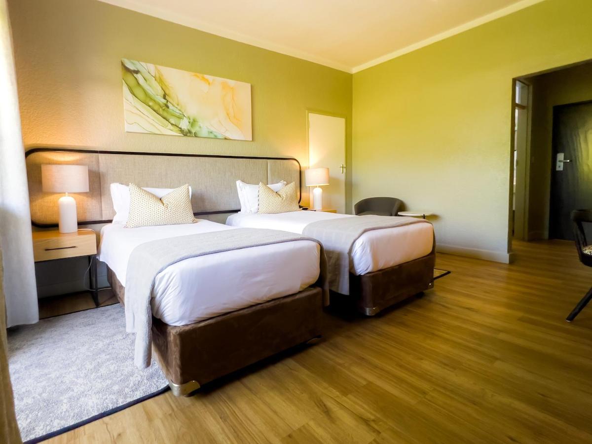 Cresta Lodge Harare Esterno foto