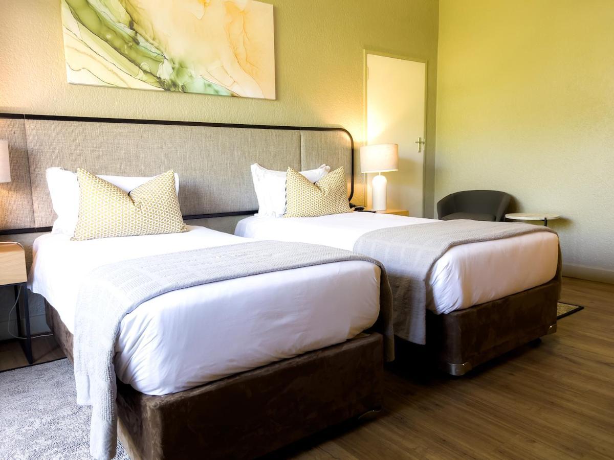 Cresta Lodge Harare Esterno foto