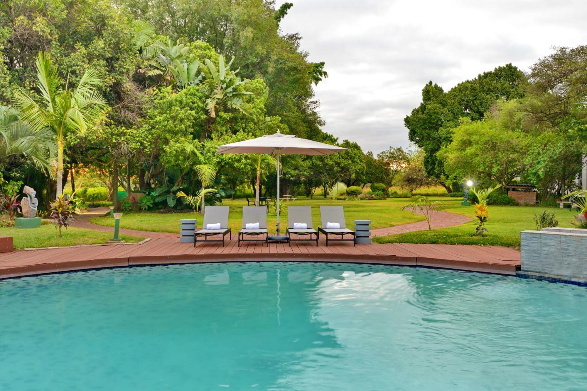 Cresta Lodge Harare Esterno foto