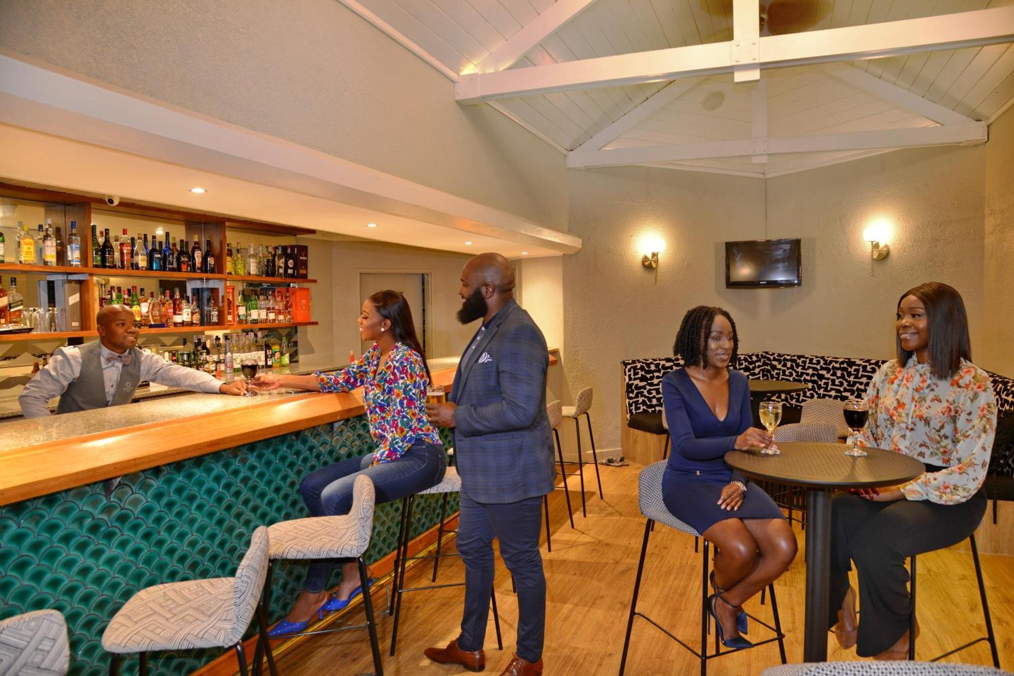 Cresta Lodge Harare Esterno foto