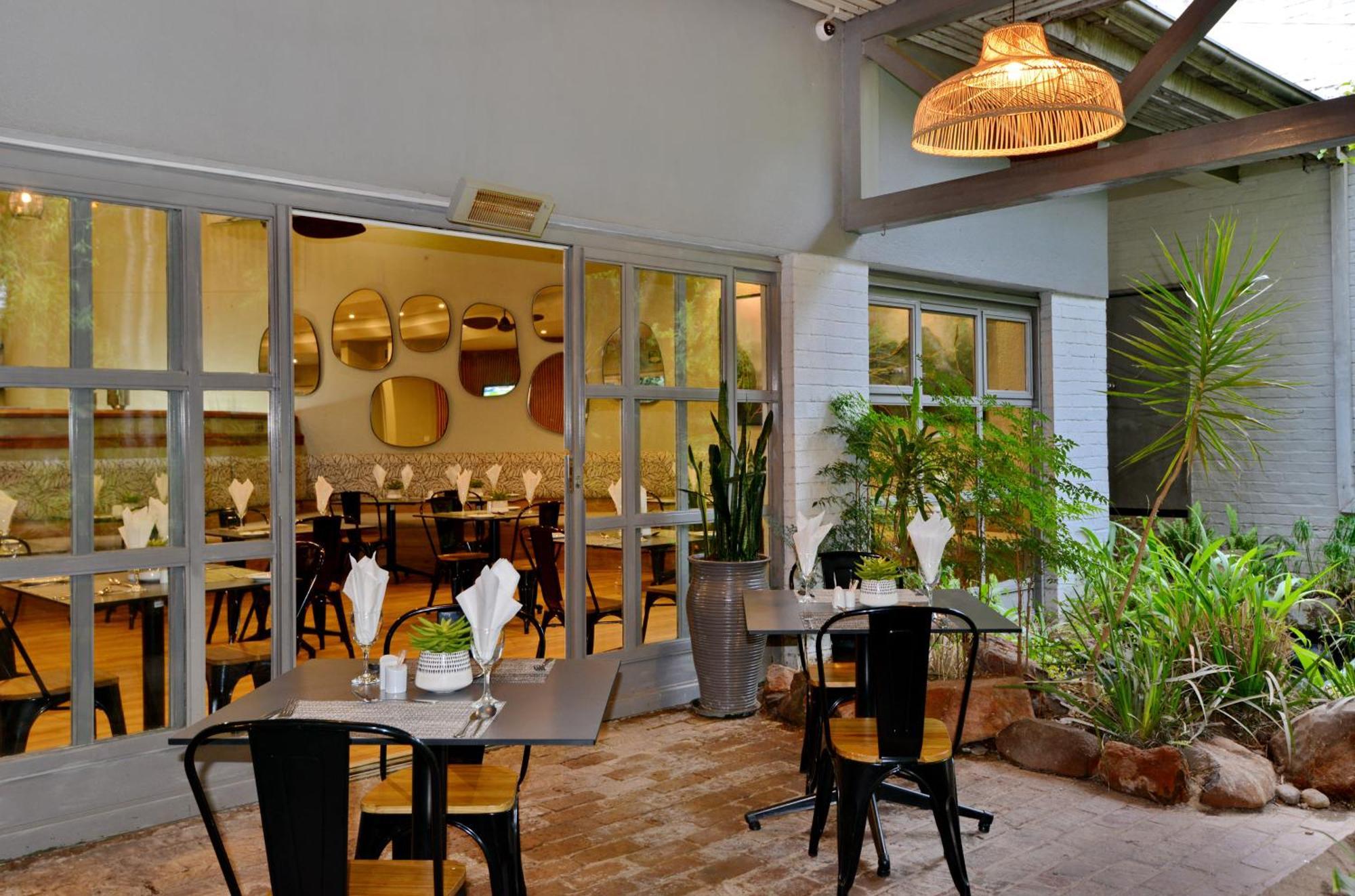 Cresta Lodge Harare Esterno foto